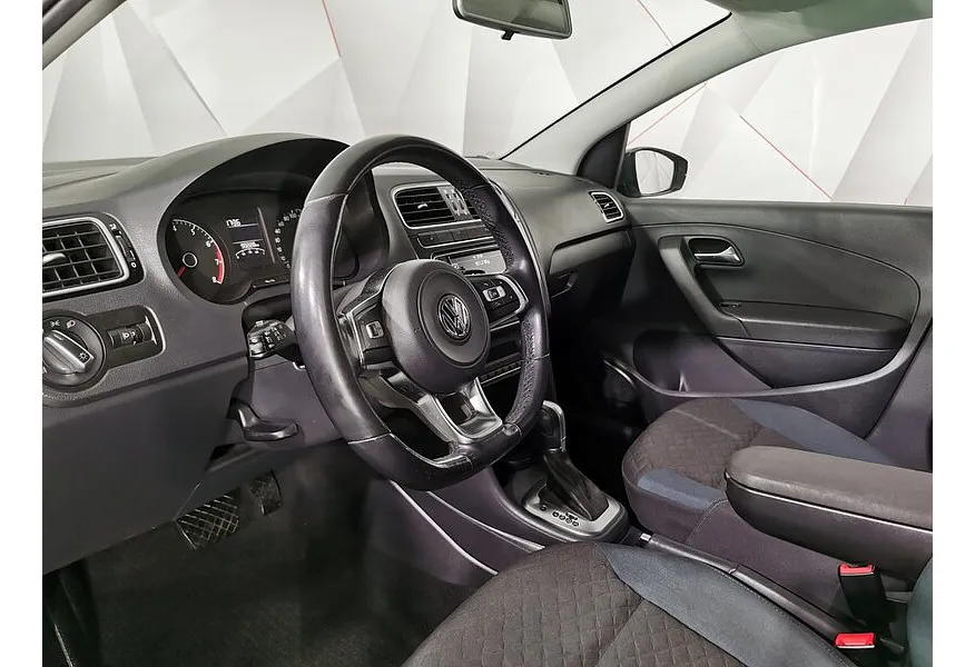 Volkswagen Polo 1.6 MPI AT (110 л.с.) Highline Синий в АВИЛОН. Слайд №18