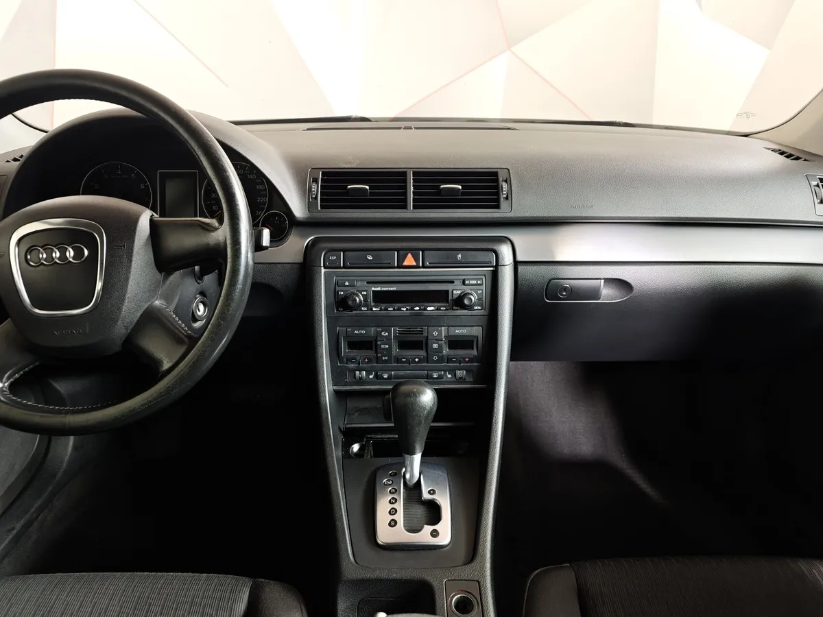 Audi A4 2.0 multitronic (130 л.с.) Красный в АВИЛОН. Слайд №13