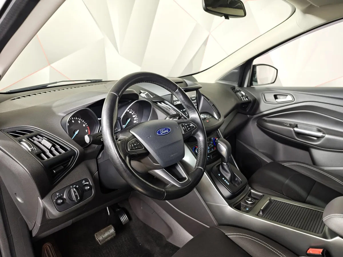 Ford Kuga 2.5 AT (150 л.с.) Trend Черный в АВИЛОН. Слайд №19