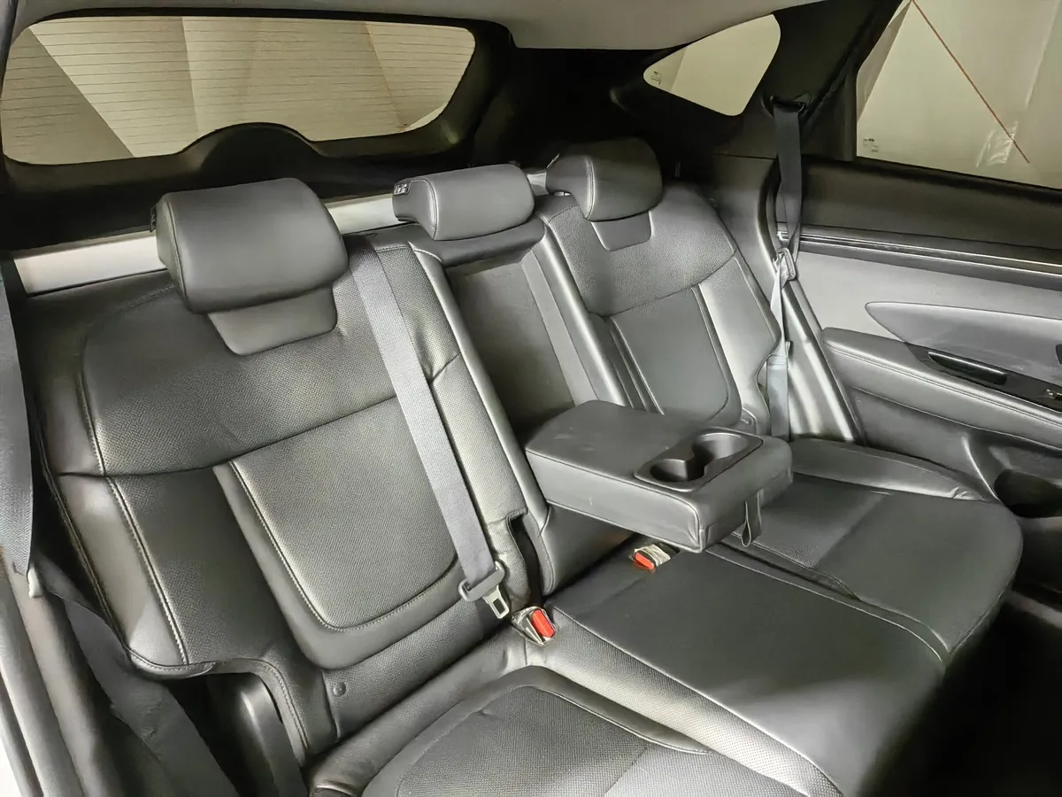 Hyundai Tucson 2.0 AT 4WD (150 л.с.) Comfort Белый в АВИЛОН. Слайд №17