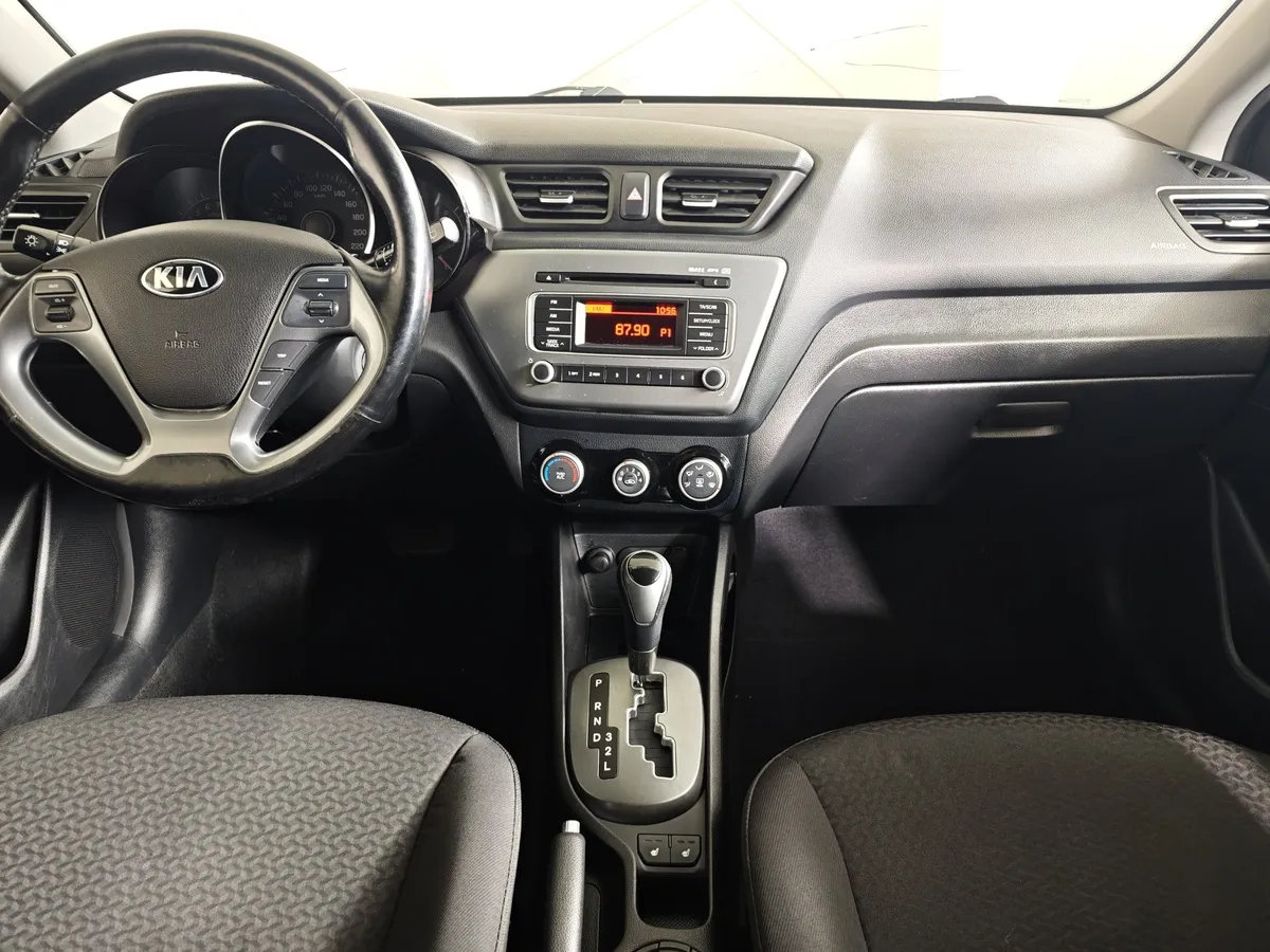 Kia Rio 1.4 AT (107 л.с.) Белый в АВИЛОН. Слайд №14