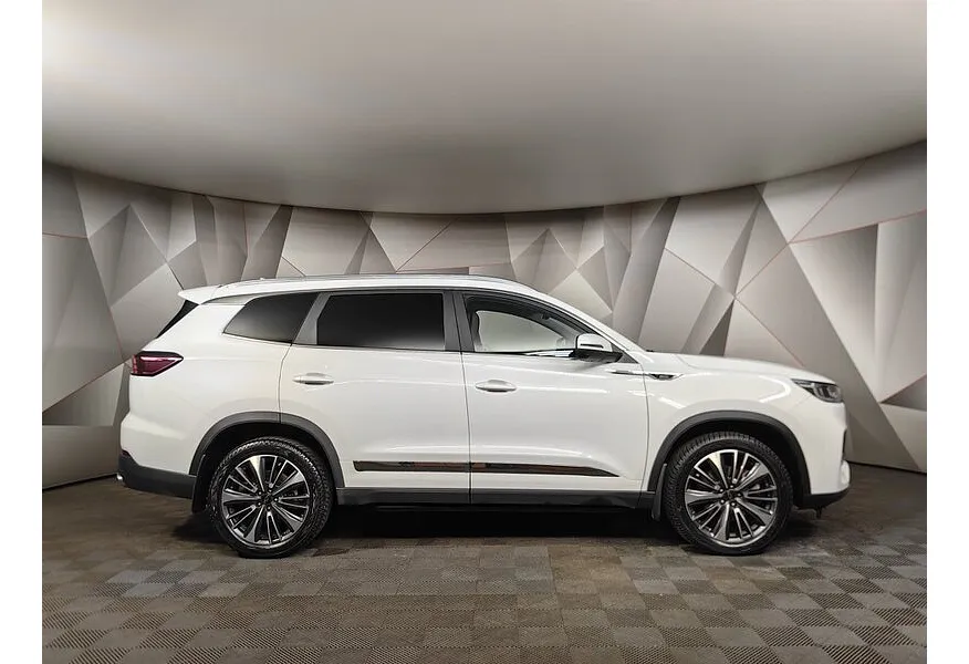 Chery Tiggo 8 Pro Max 2.0 AMT AWD (197 л.с.) Ultimate Белый в АВИЛОН. Слайд №6