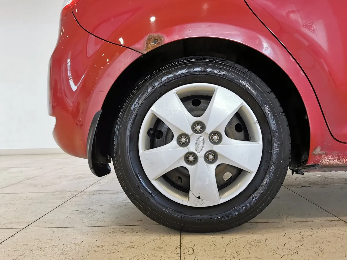 Kia Ceed 1.6 MT (129 л.с.) Comfort Красный в АВИЛОН. Слайд №8