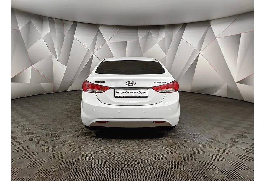 Hyundai Elantra 1.6 MT (132 л.с.) Comfort Белый в АВИЛОН. Слайд №8