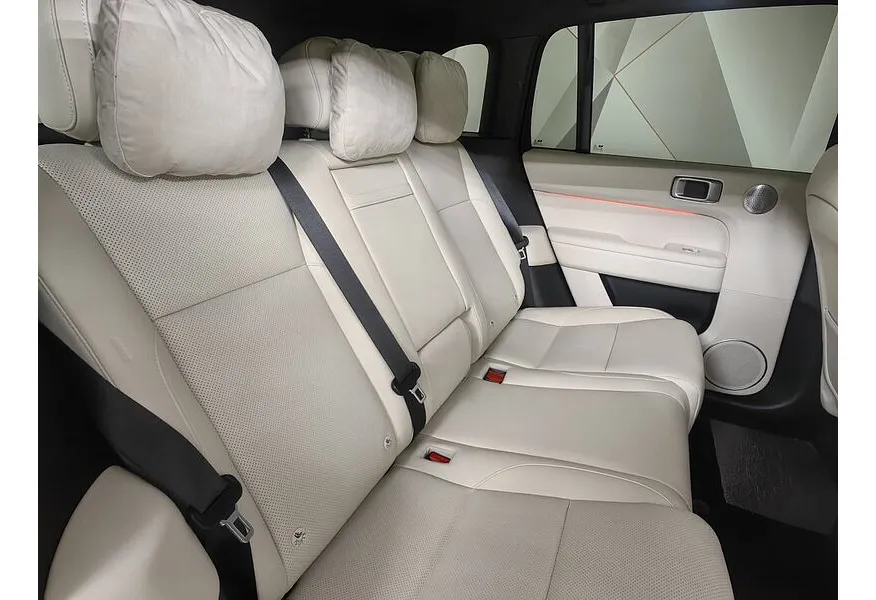 Li Auto L6 1.5 AT 4WD (150 л.с.) Max Черный в АВИЛОН. Слайд №15