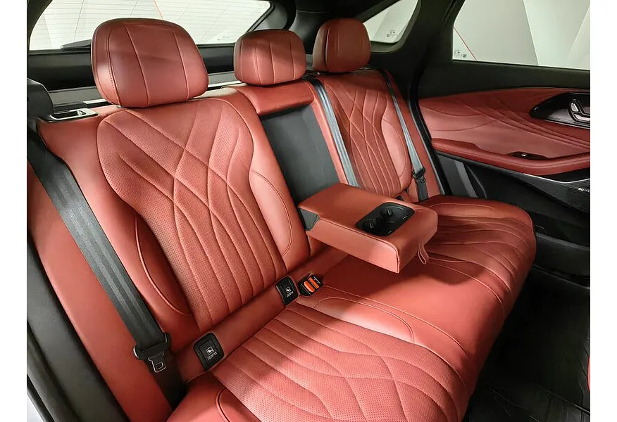 EXEED RX 2.0T DCT 4WD (249 л.с.) Platinum Серый в АВИЛОН. Слайд №17