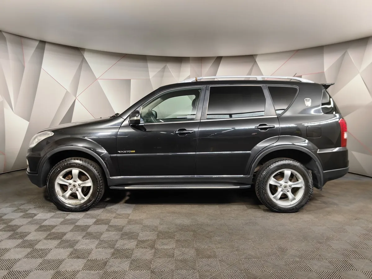 SsangYong Rexton 2.7 Xdi T-Tronic 4WD (165 л.с.) Черный в АВИЛОН. Слайд №5