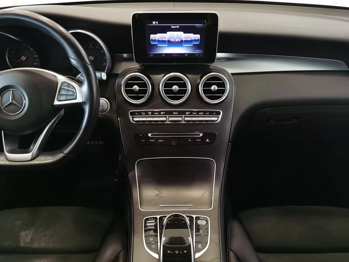 Mercedes-Benz GLC 250 9G-TRONIC 4MATIC (211 л.с.) Особая серия Коричневый в АВИЛОН. Слайд №14