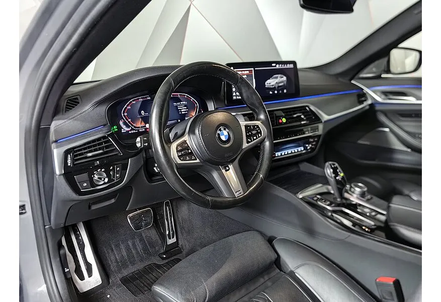 BMW 5 серия 530d xDrive Steptronic (249 л.с.) Base (Локальная сборка) Серый в АВИЛОН. Слайд №12