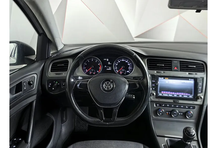 Volkswagen Golf 1.2 TSI BlueMotion MT (85 л.с.) Trendline Белый в АВИЛОН. Слайд №19 Volkswagen Golf 1.2 TSI BlueMotion MT (85 л.с.) Trendline Белый в АВИЛОН. Слайд №19