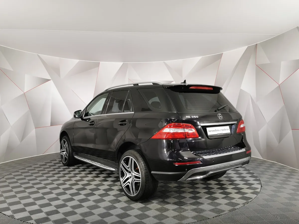 Mercedes-Benz M-Класс ML 350 BlueEfficiency 7G-Tronic Plus 4Matic (306 л.с.) Черный в АВИЛОН. Слайд №4