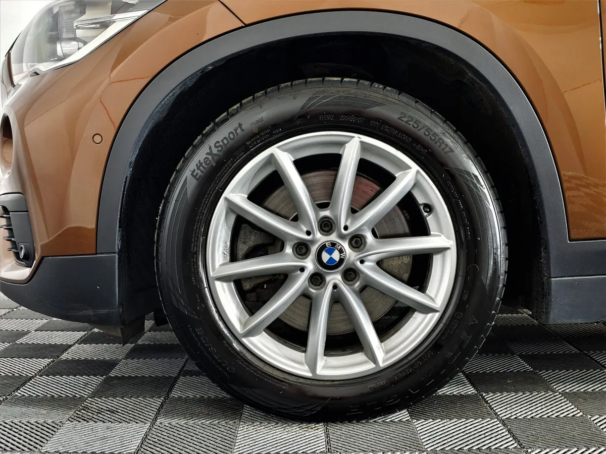 BMW X1 20d xDrive AT (190 л.с.) Advantage Коричневый в АВИЛОН. Слайд №7