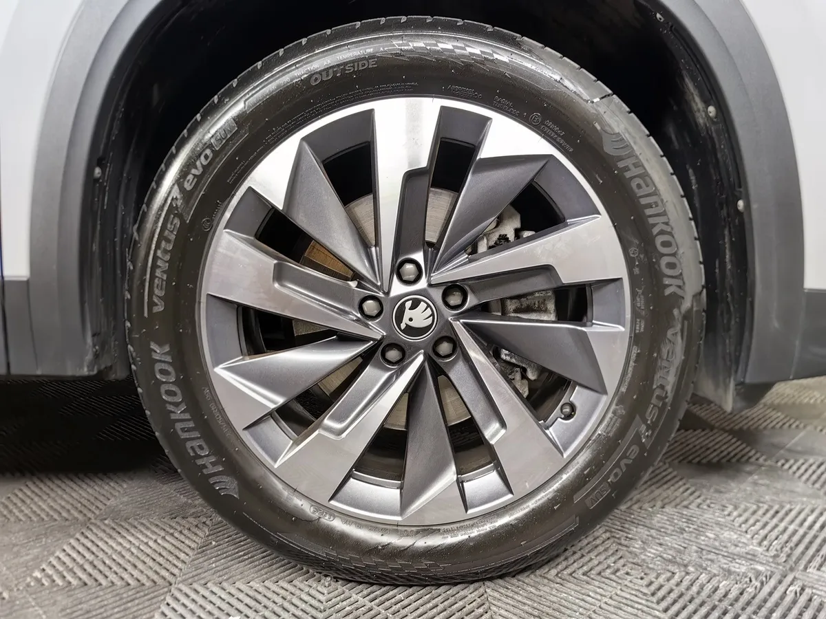 Skoda Kodiaq 2.0TSI 7DSG 4WD (190 л.с.) Серый в АВИЛОН. Слайд №9