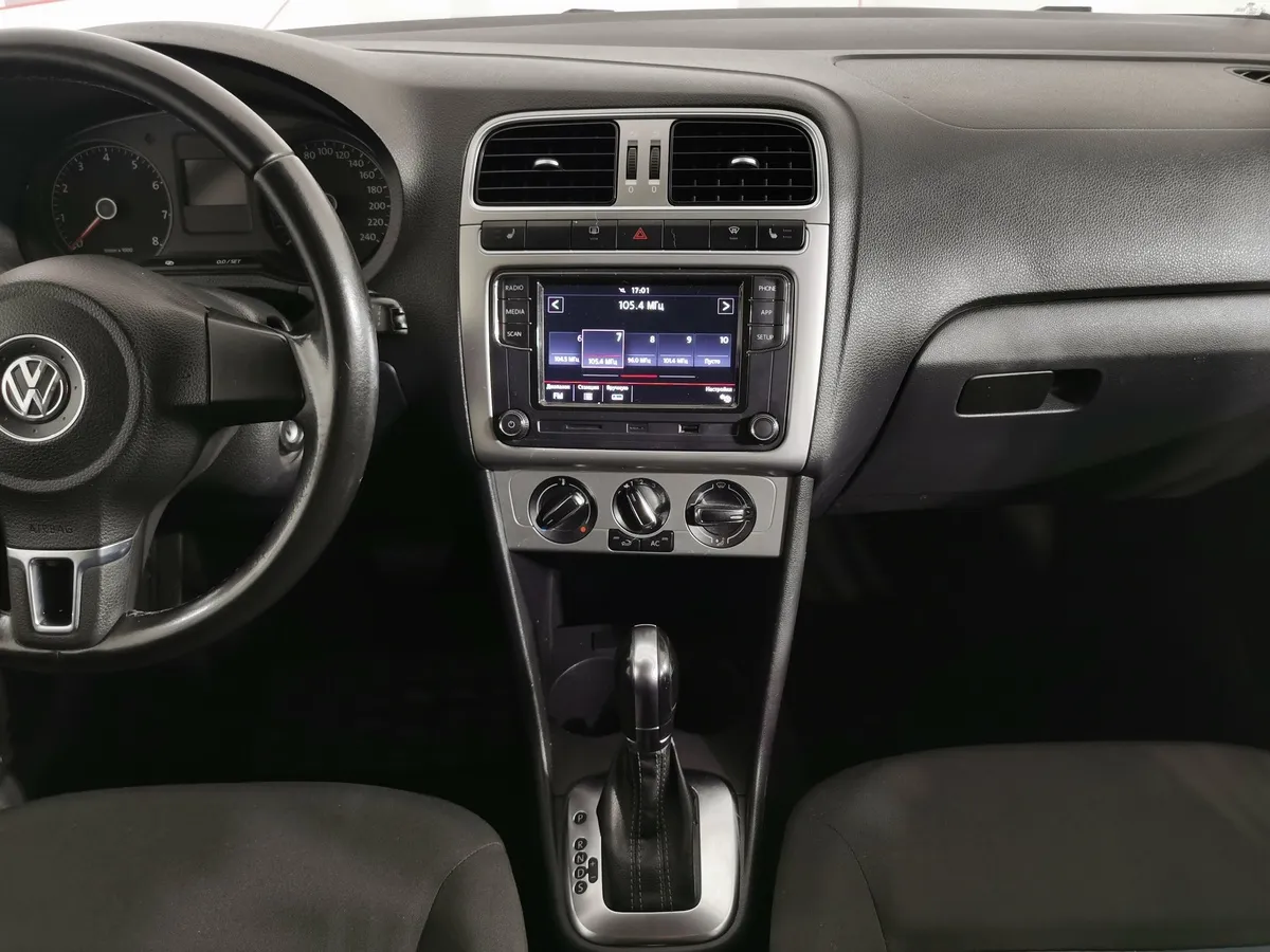 Volkswagen Polo 1.6 Tiptronic (105 л.с.) Comfortline Белый в АВИЛОН. Слайд №13