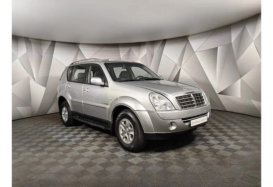 SsangYong Rexton 2.7 Xdi AT AWD (165 л.с.) Серебристый в АВИЛОН. Слайд №3