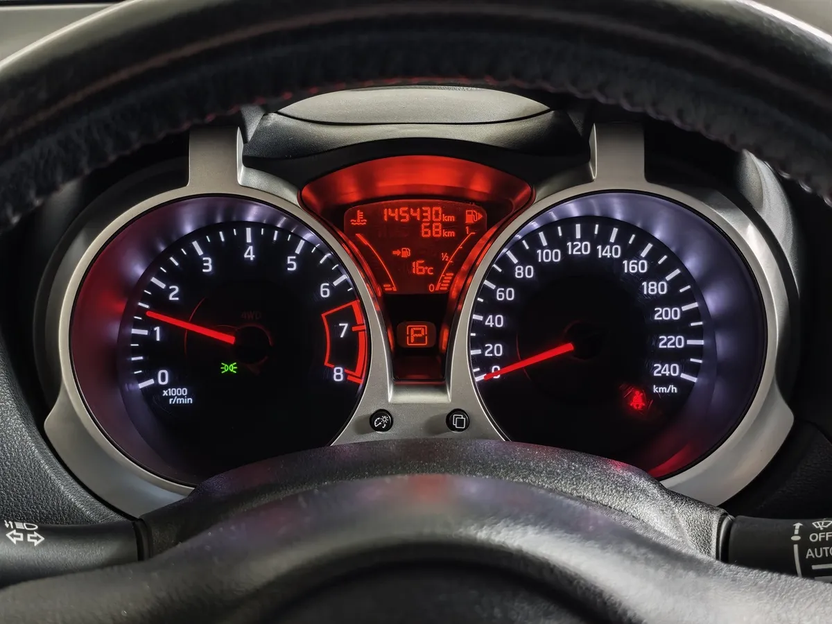 Nissan Juke 1.6 turbo CVT AWD (190 л.с.) Белый в АВИЛОН. Слайд №17
