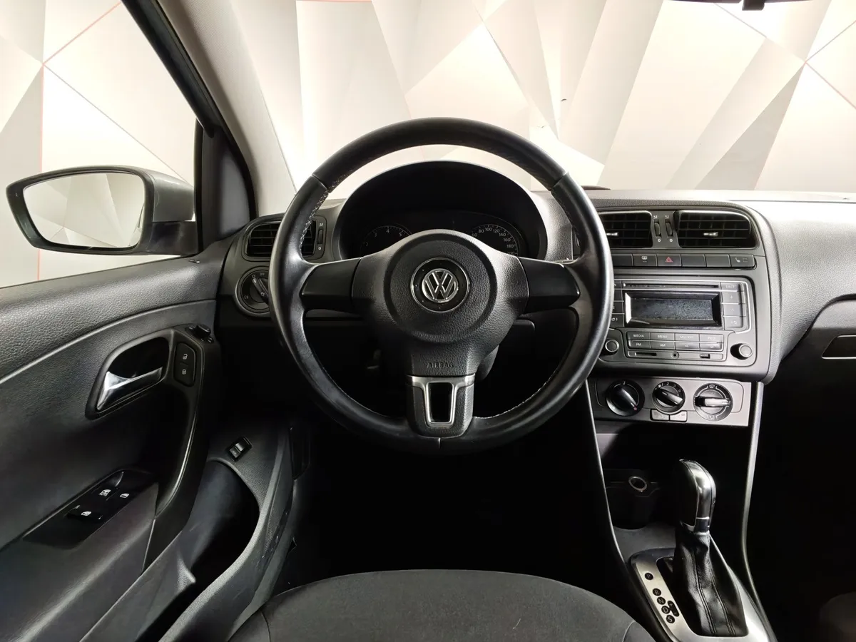 Volkswagen Polo 1.6 Tiptronic (105 л.с.) Comfortline Серебристый в АВИЛОН. Слайд №19