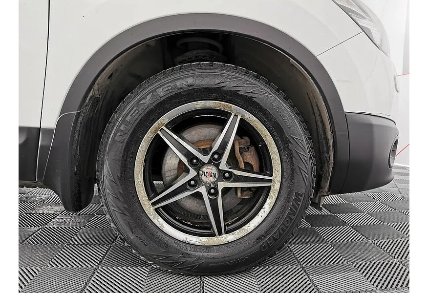 Nissan Qashqai 2.0 CVT FWD (141 л.с.) XE Белый в АВИЛОН. Слайд №9