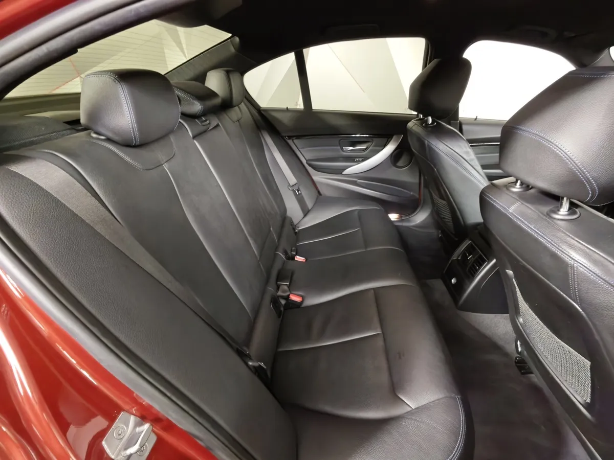 BMW 3 серия 320i xDrive AT (184 л.с.) M Sport Оранжевый в АВИЛОН. Слайд №14