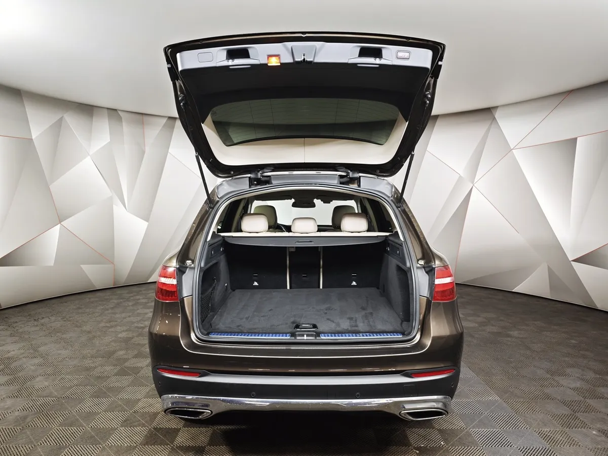 Mercedes-Benz GLC 220 d 9G-TRONIC 4MATIC (170 л.с.) Особая серия Коричневый в АВИЛОН. Слайд №11