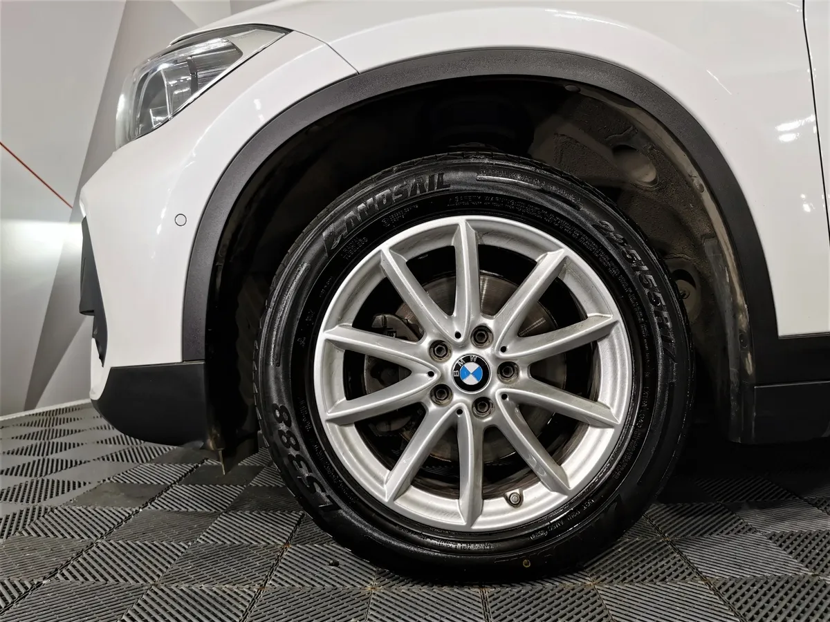 BMW X1 18d xDrive (150 л.с.) Advantage Белый в АВИЛОН. Слайд №7