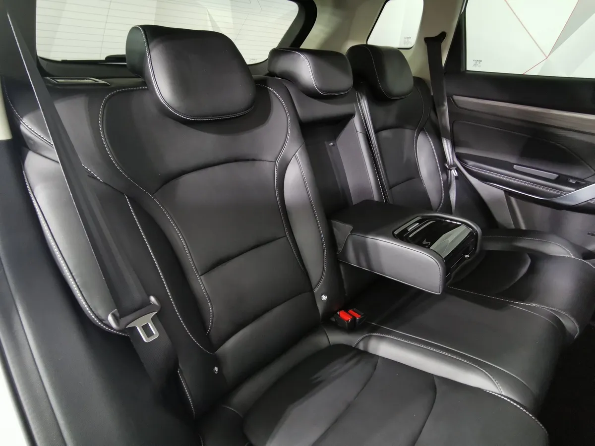 Geely Atlas Pro 1.5T AT FWD (177 л.с.) Luxury Белый в АВИЛОН. Слайд №16