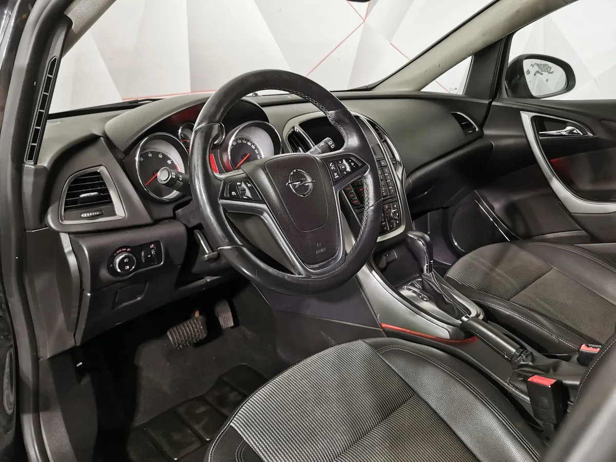 Opel Astra 1.6 AT (115 л.с.) Черный в АВИЛОН. Слайд №17