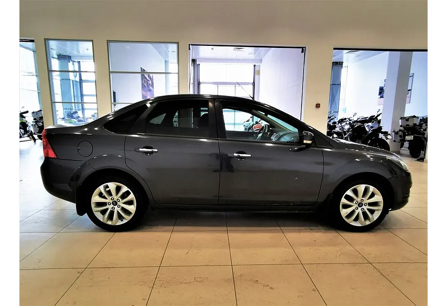 Ford Focus 1.6 MT (116 л.с.) Ghia Серый в АВИЛОН. Слайд №6