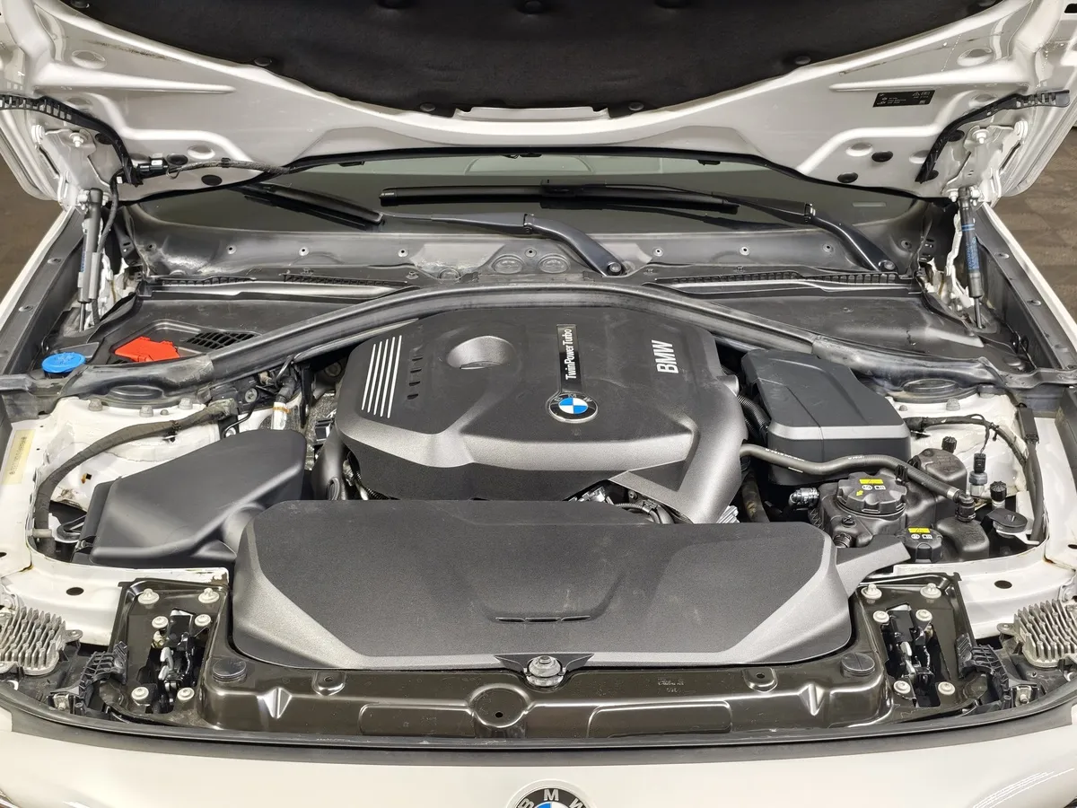 BMW 3 серия 320i xDrive AT (184 л.с.) Белый в АВИЛОН. Слайд №10