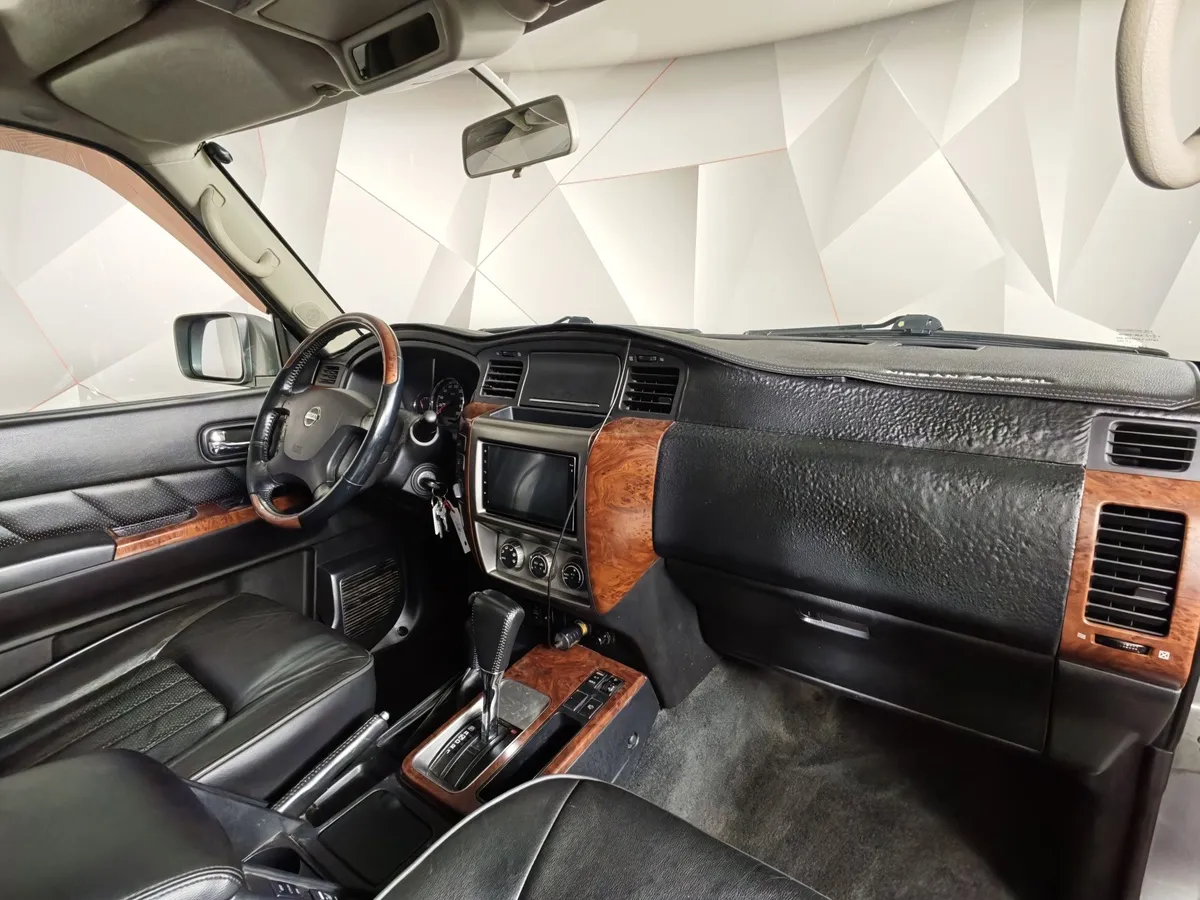 Nissan Patrol 3.0 Di AT (160 л.с.) Серый в АВИЛОН. Слайд №12