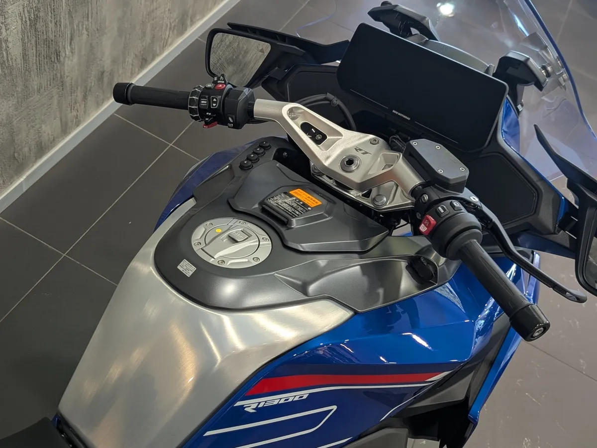 BMW Motorrad R 1300 RT 1300 см³ (145 л.с.) (145) 1300 Синий в АВИЛОН. Слайд №4