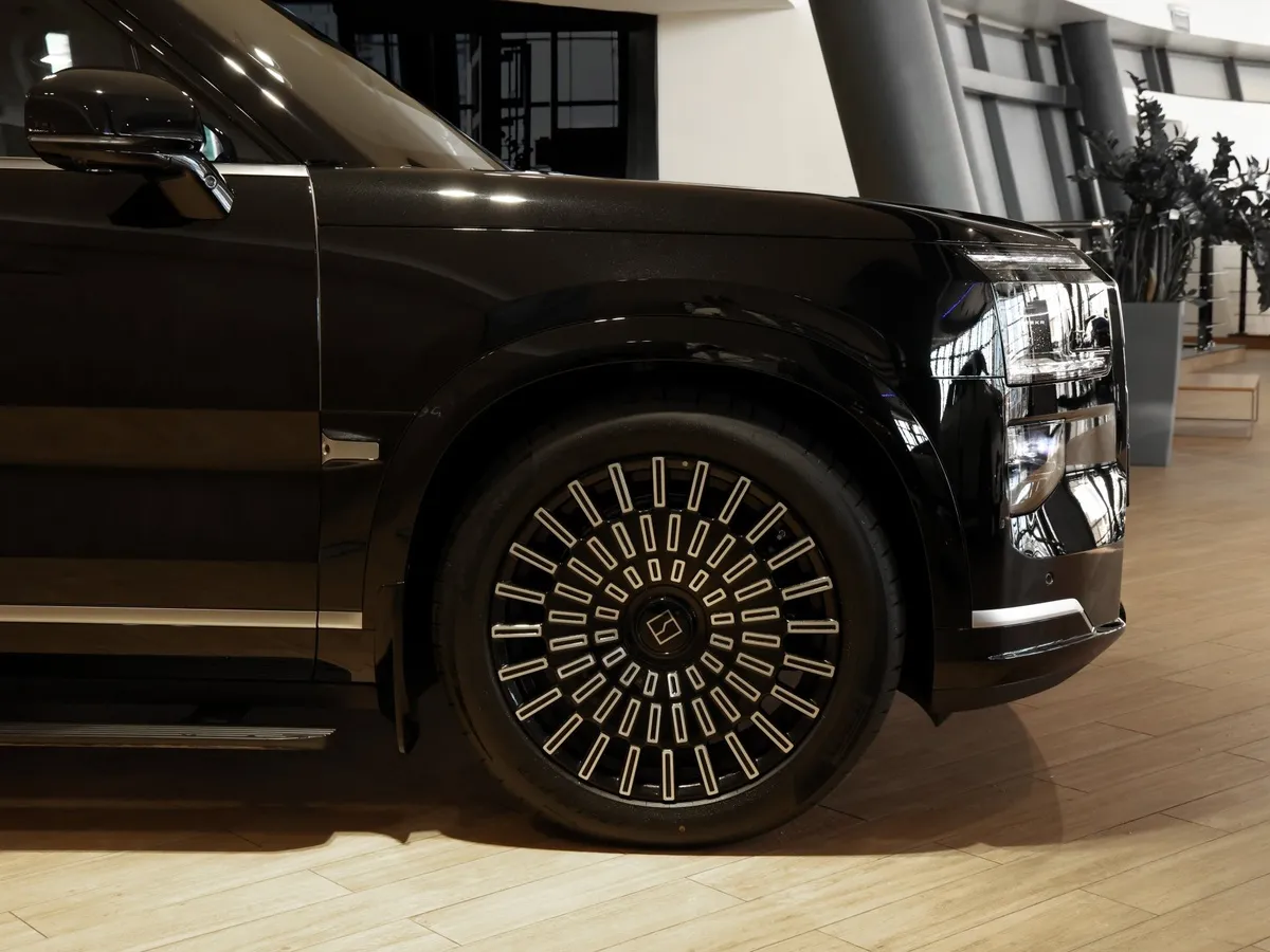 Zeekr 9X 2.0h AT 4WD (1177 л.с.) Max Черный в АВИЛОН. Слайд №21