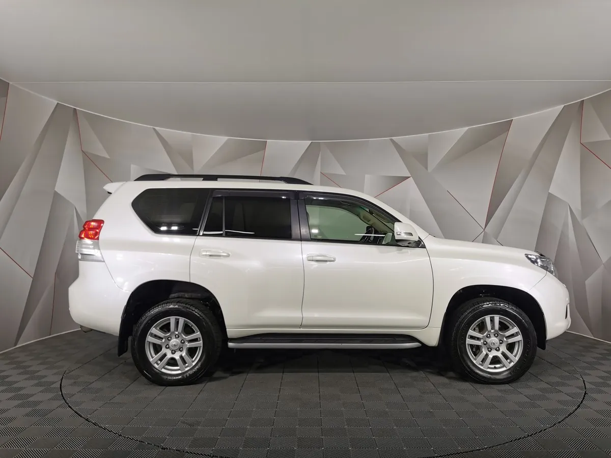 Toyota Land Cruiser Prado 4.0 AT 4WD (282 л.с.) Белый в АВИЛОН. Слайд №6