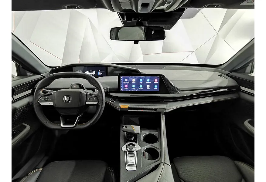 Changan UNI-V 1.5 AMT (181 л.с.) LX Белый в АВИЛОН. Слайд №14