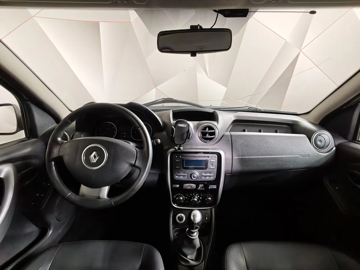 Renault Duster 2.0 MT 4x4 (143 л.с.) Серый в АВИЛОН. Слайд №12