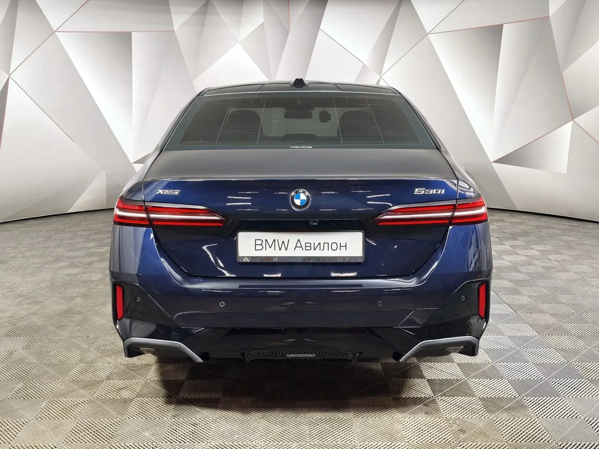 BMW 5 серия 530i xDrive AT (252 л.с.) Синий в АВИЛОН. Слайд №4