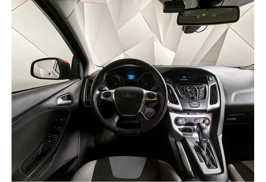 Ford Focus 1.6 Ti-VCT PowerShift (125 л.с.) Titanium Красный в АВИЛОН. Слайд №20