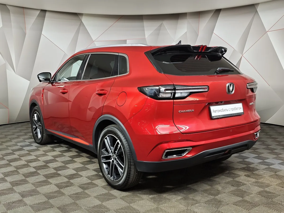 Changan UNI-S 1.5T 7DCT 2WD (181 л.с.) Tech Красный в АВИЛОН. Слайд №4