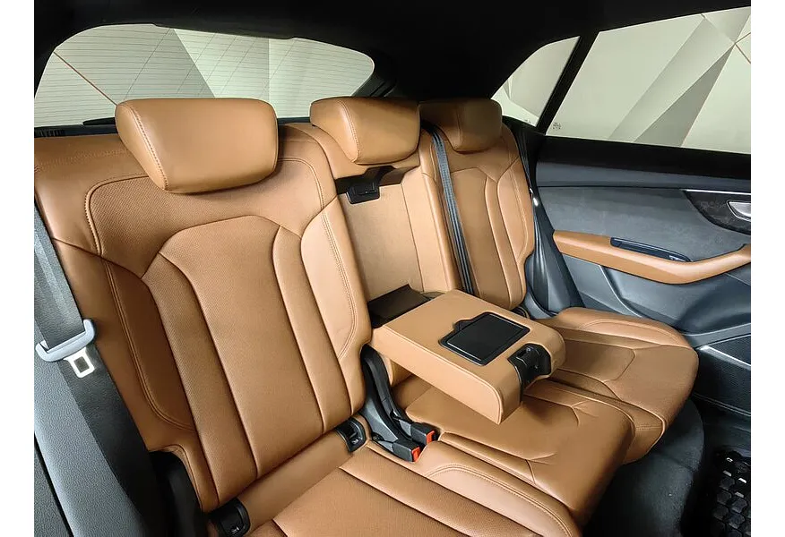 Audi Q8 45 TDI Tiptronic quattro (249 л.с.) Синий в АВИЛОН. Слайд №17