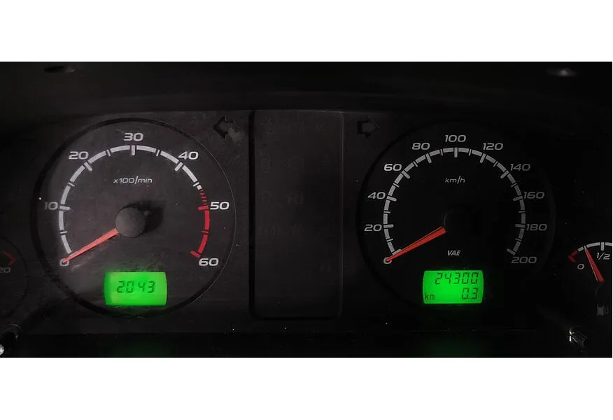 LIVE. Слайд №20