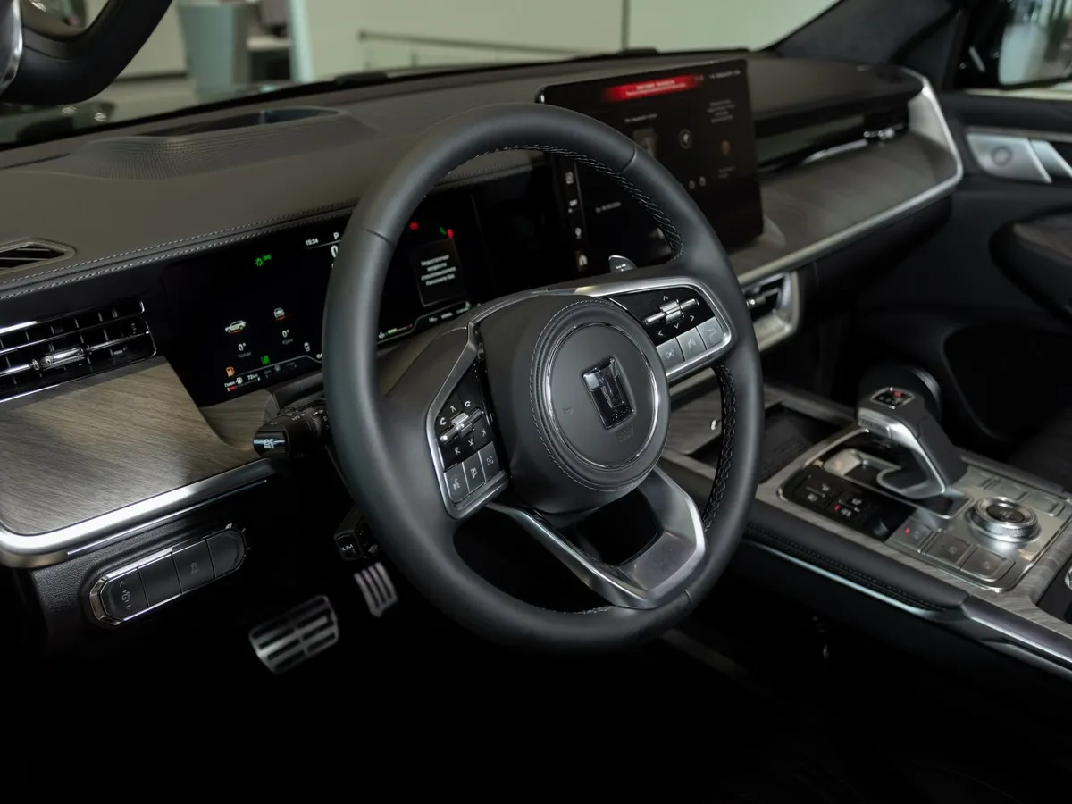 TANK 500 3.0 Turbo V6 AT 4WD (354 л.с.) Оникс Черный в АВИЛОН. Слайд №6