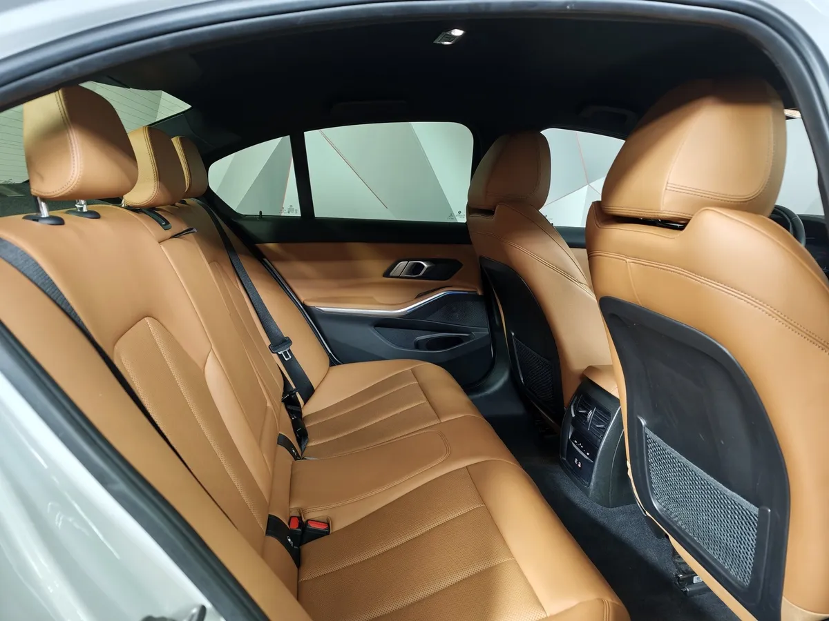BMW 3 серия 318d Steptronic (150 л.с.) Sport Line Белый в АВИЛОН. Слайд №13