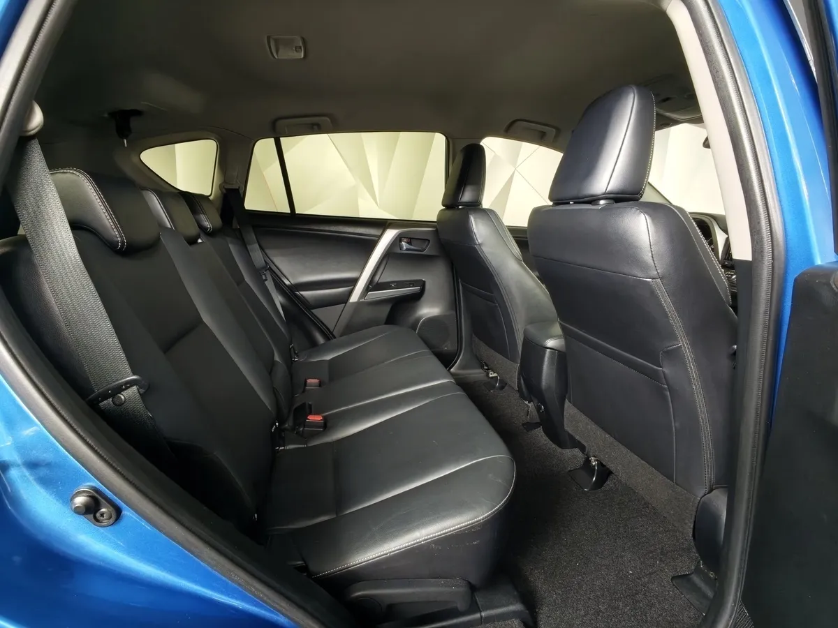 Toyota RAV4 2.0 CVT (148 л.с.) Стандарт Синий в АВИЛОН. Слайд №16