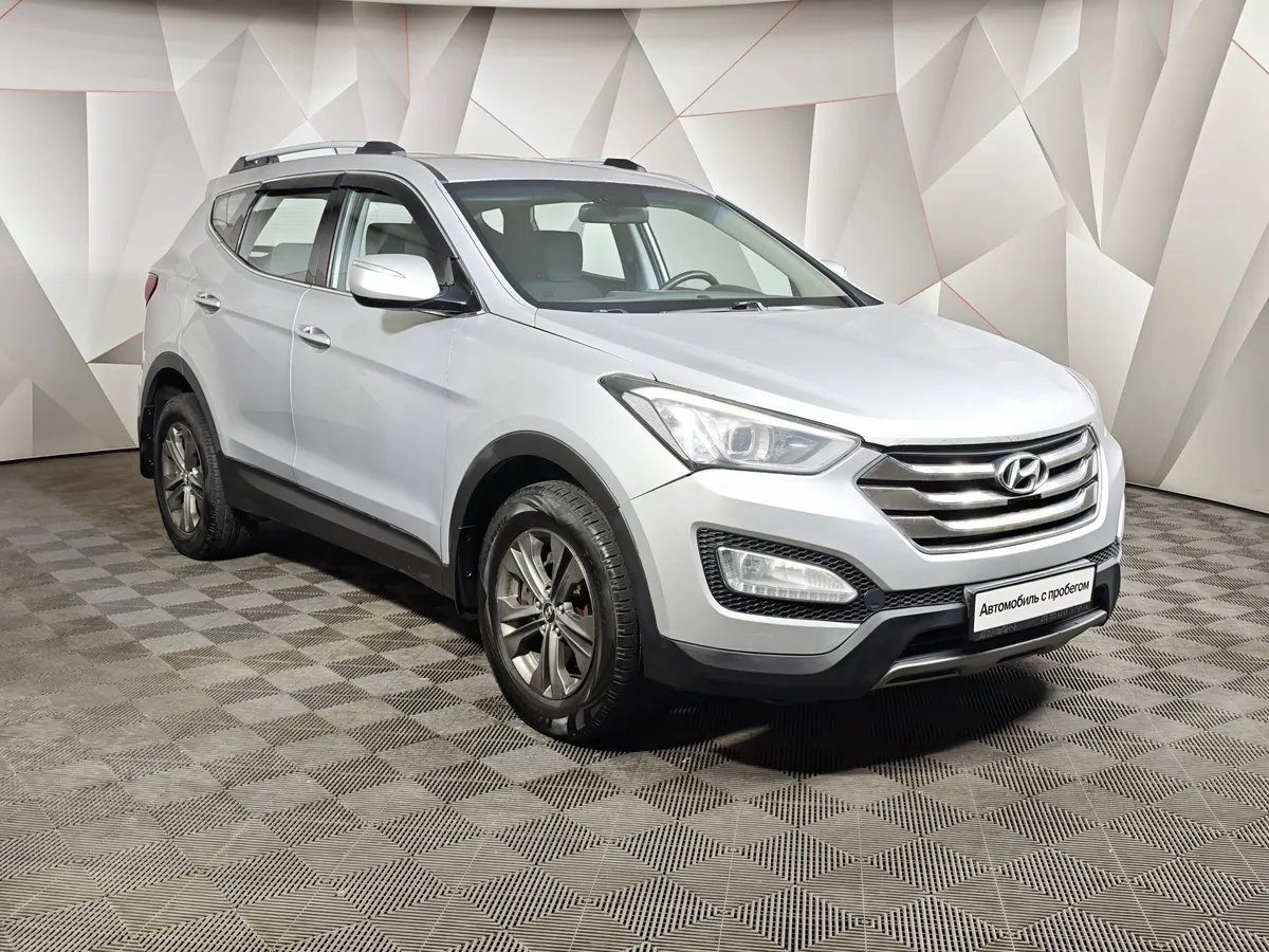 Hyundai Santa Fe 2.4 AT 4WD (175 л.с.) Comfort Серебристый в АВИЛОН. Слайд №3