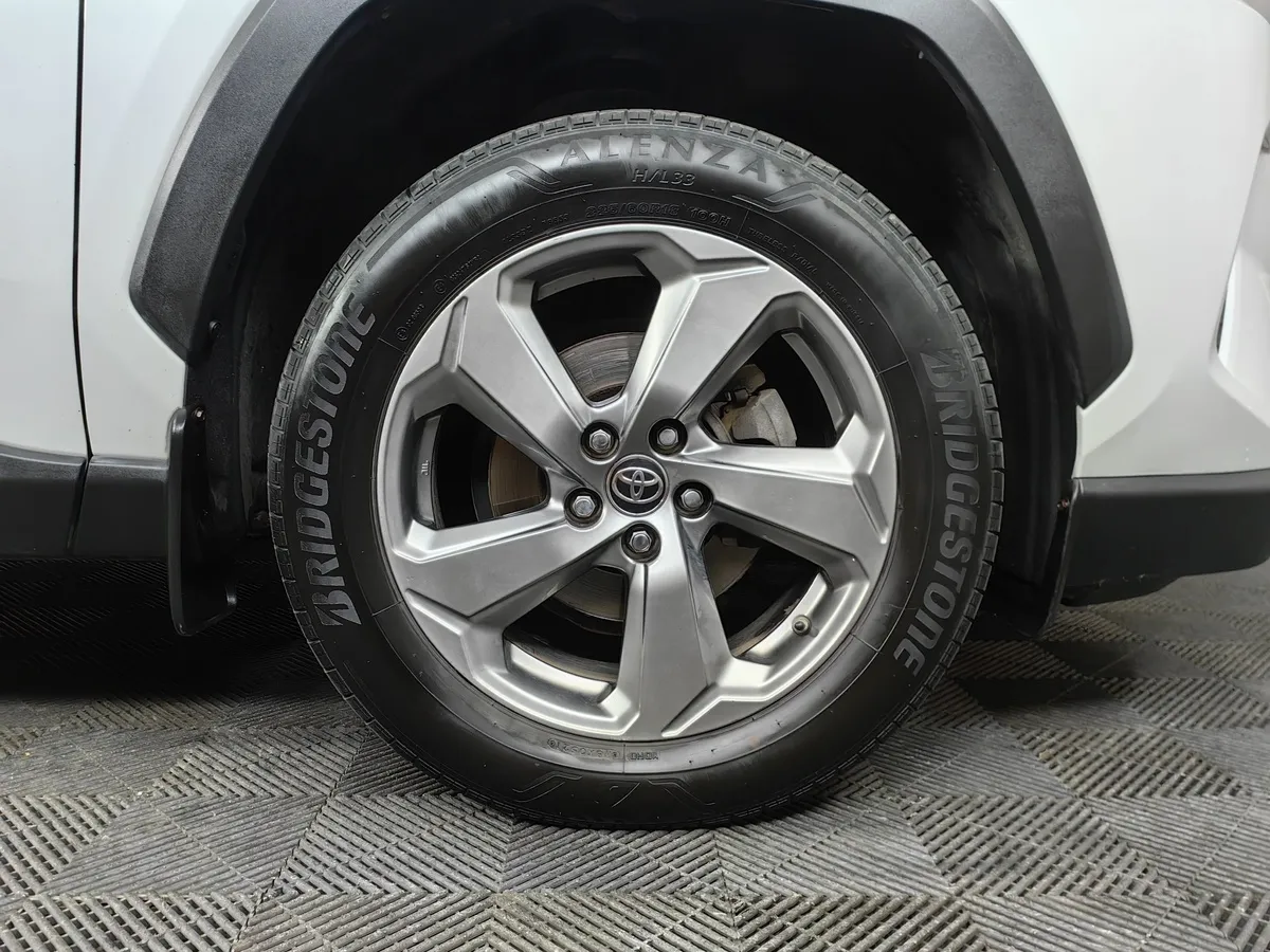 Toyota RAV4 2.0i CVT AWD (149 л.с.) Белый в АВИЛОН. Слайд №9