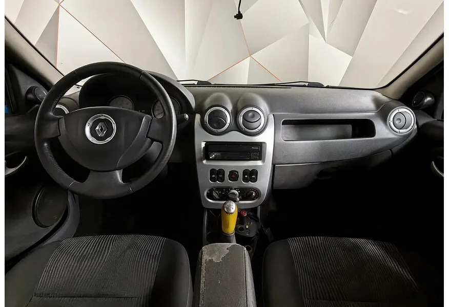 Renault Logan 1.6 MT (102 л.с.) Бежевый в АВИЛОН. Слайд №11
