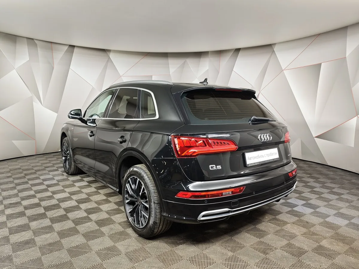 Audi Q5 2.0 TFSI S tronic quattro (249 л.с.) Sport Черный в АВИЛОН. Слайд №4