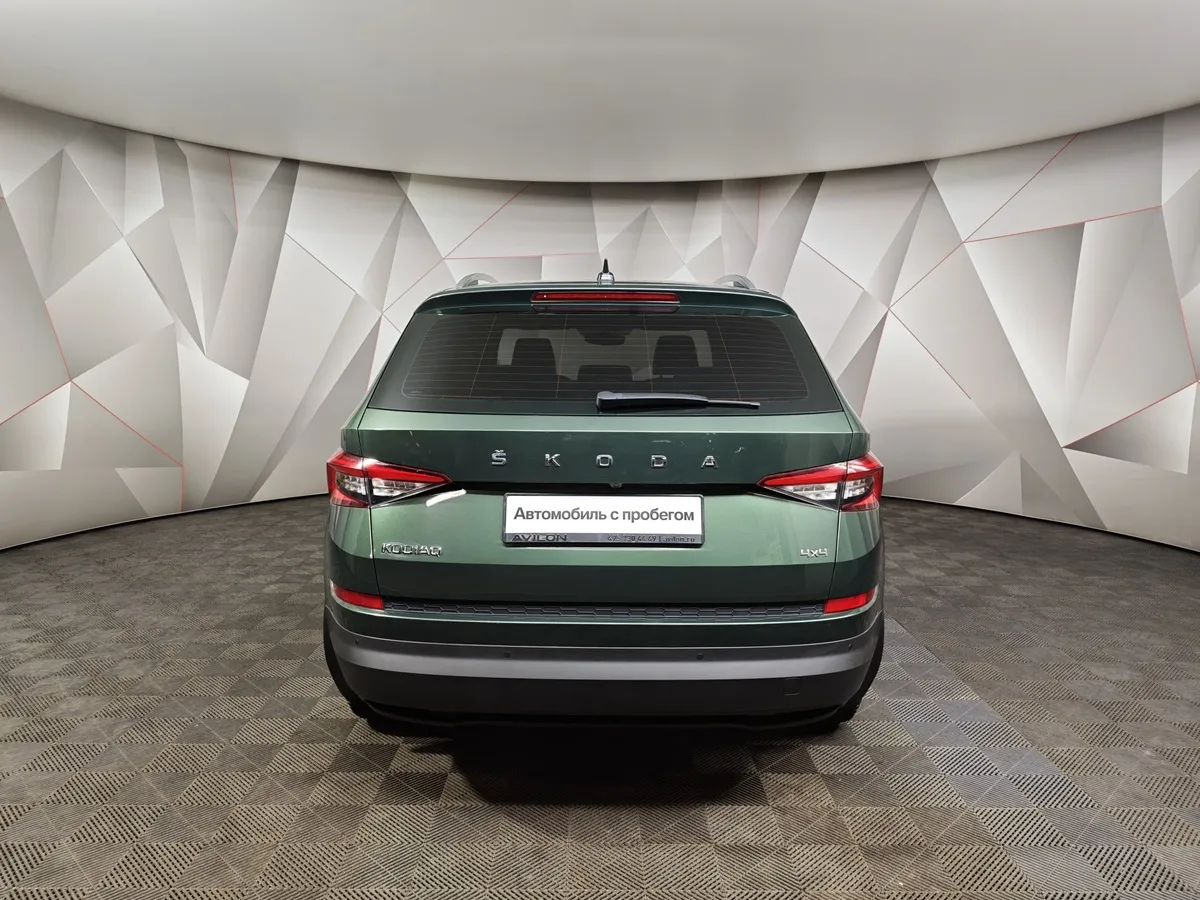 Skoda Kodiaq 2.0 TSI DSG 4X4 (180 л.с.) Зеленый в АВИЛОН. Слайд №8