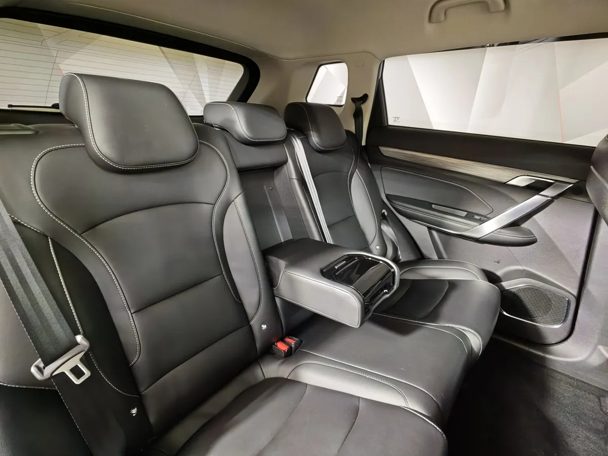 Geely Atlas Pro 1.5T 7DCT AWD (177 л.с.) Flagship Серый в АВИЛОН. Слайд №17