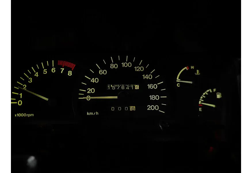 Daewoo Nexia 1.5 MT (75 л.с.) Серебристый в АВИЛОН. Слайд №16